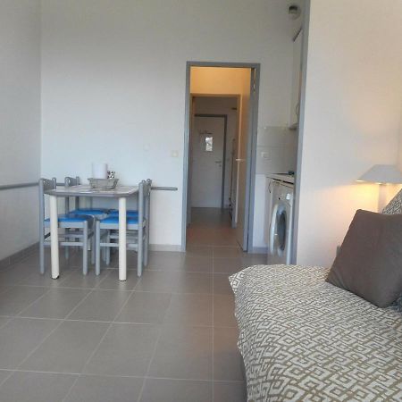 Studio Renove En Bord De Mer Avec Terrasse, Parking Et Wifi A Villeneuve-Loubet - Fr-1-252A-29 Ngoại thất bức ảnh