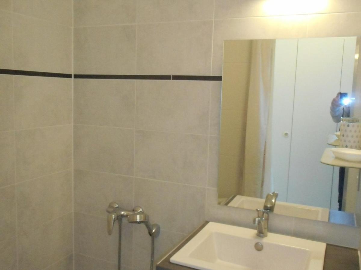 Studio Renove En Bord De Mer Avec Terrasse, Parking Et Wifi A Villeneuve-Loubet - Fr-1-252A-29 Ngoại thất bức ảnh