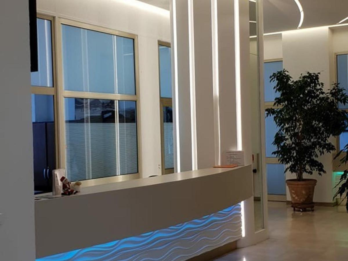 Studio Renove En Bord De Mer Avec Terrasse, Parking Et Wifi A Villeneuve-Loubet - Fr-1-252A-29 Ngoại thất bức ảnh